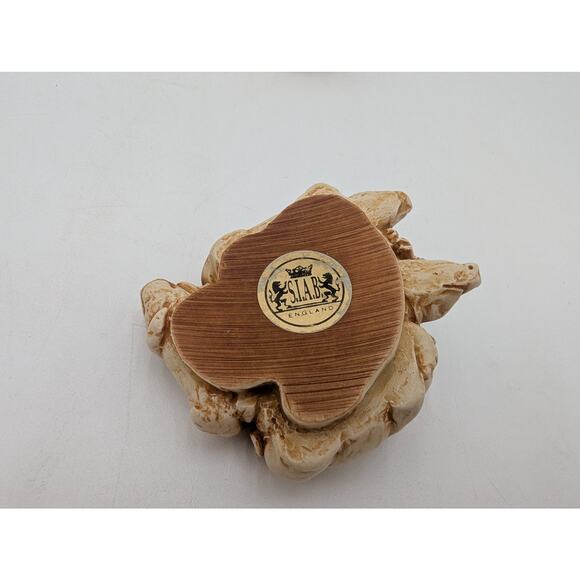 S.I.A.B Resin Pig Pile Trinket Box Handmade in England 2.5" - Picture 4 of 4